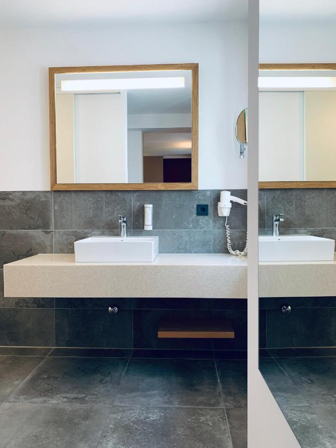 Stadthotel Kachelofen Krumbach Bagian luar foto
