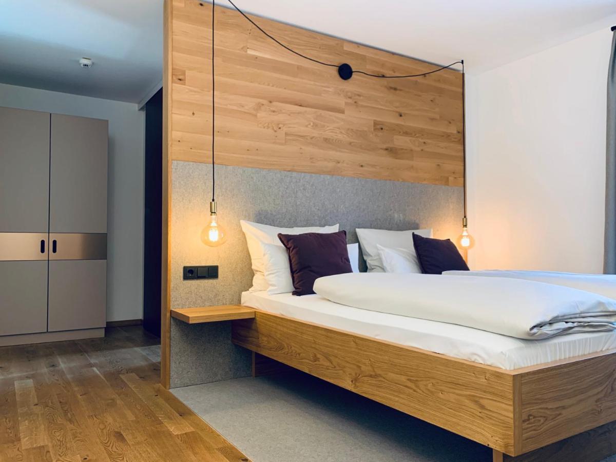 Stadthotel Kachelofen Krumbach Bagian luar foto