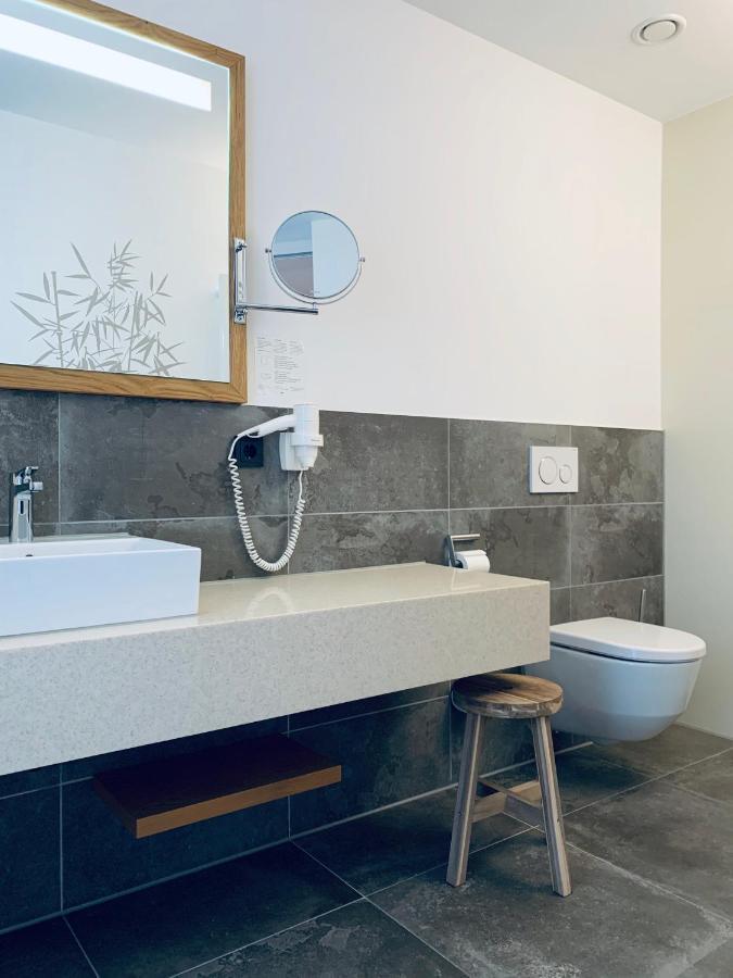 Stadthotel Kachelofen Krumbach Bagian luar foto