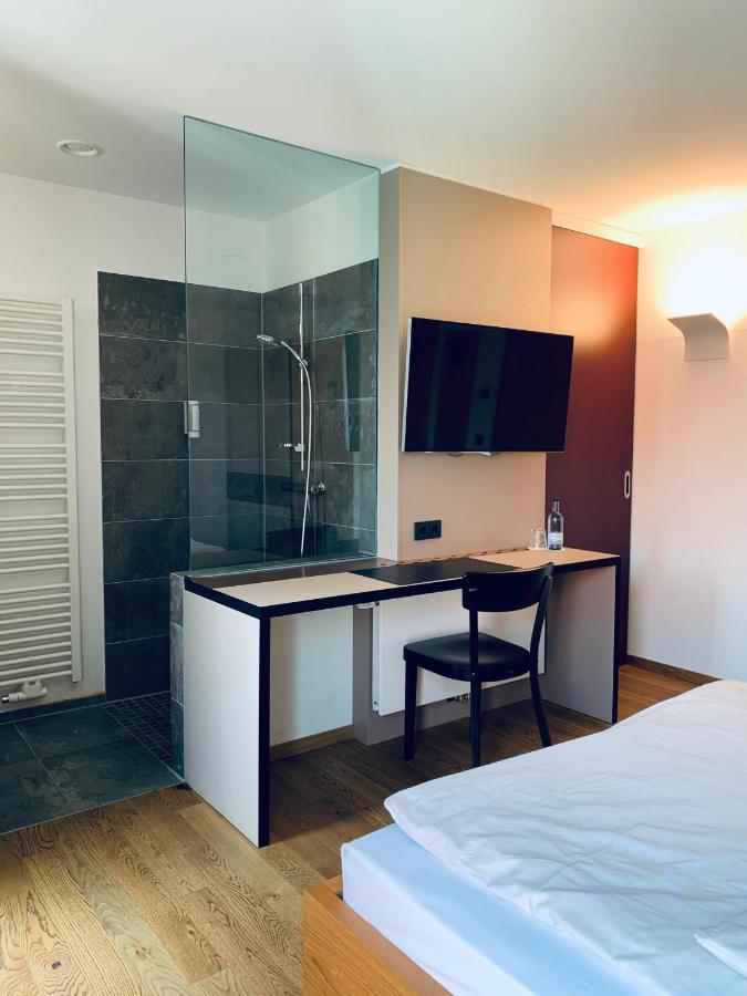 Stadthotel Kachelofen Krumbach Bagian luar foto