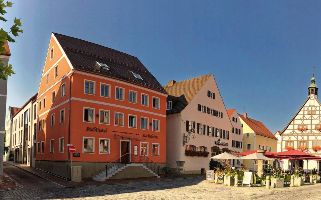 Stadthotel Kachelofen Krumbach Bagian luar foto