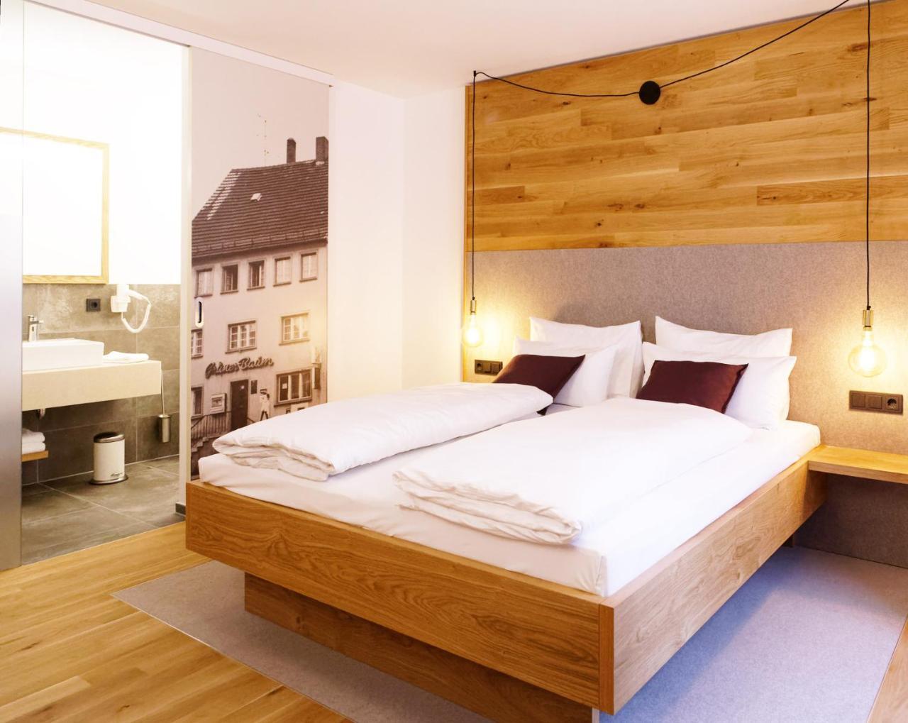 Stadthotel Kachelofen Krumbach Bagian luar foto