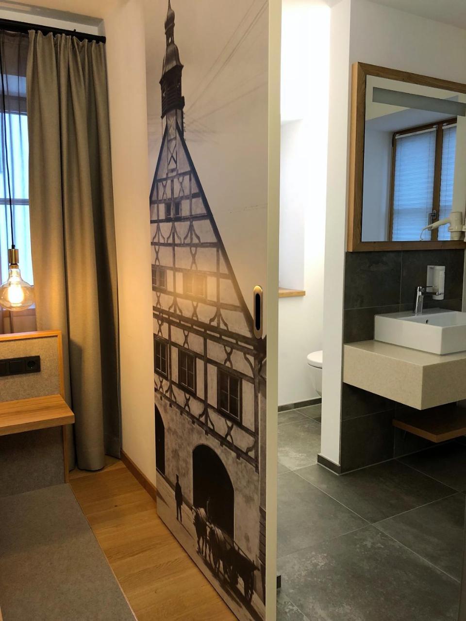 Stadthotel Kachelofen Krumbach Bagian luar foto